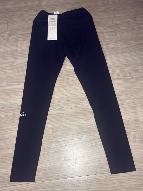 Pants - High-Waisted Black Leggings